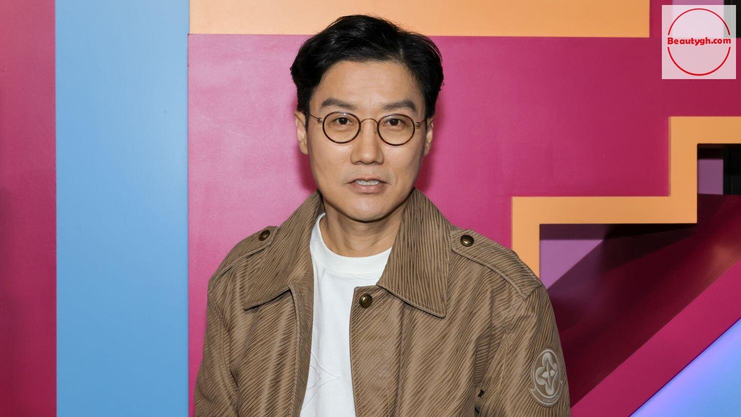 Hwang Dong-hyuk gettyimages-2182770828.jpg